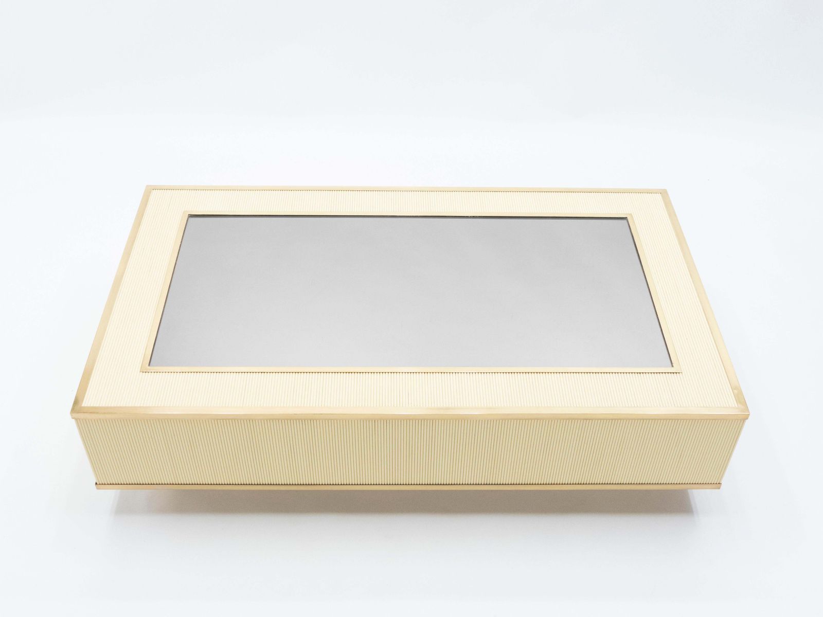 Table basse italienne Tommaso Barbi en faux bambou et laiton, plateau en miroir, années 1970 photo furniture