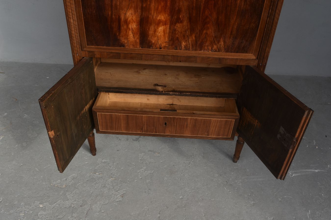 Secretary With 18th Century Mahogany Doors photo vintage