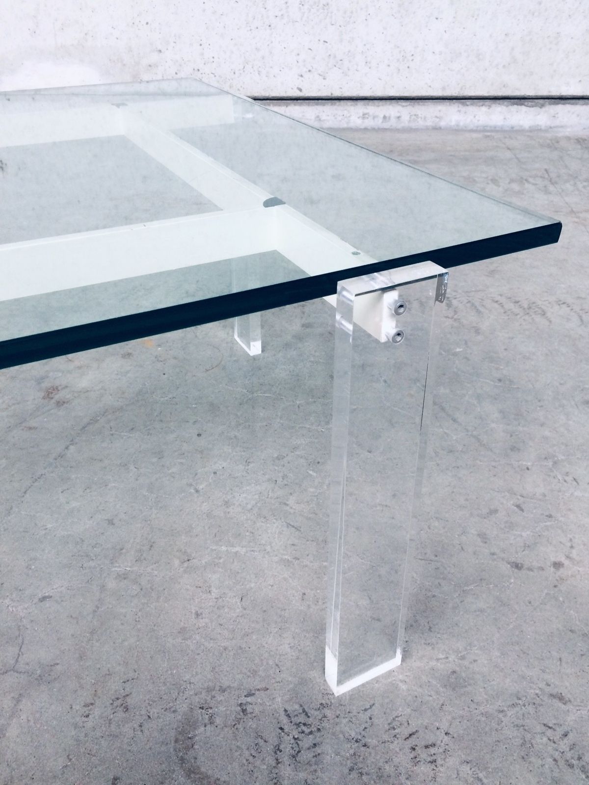 photo buy Architecturale Deense Design Vierkante Salontafel, Jaren 1960