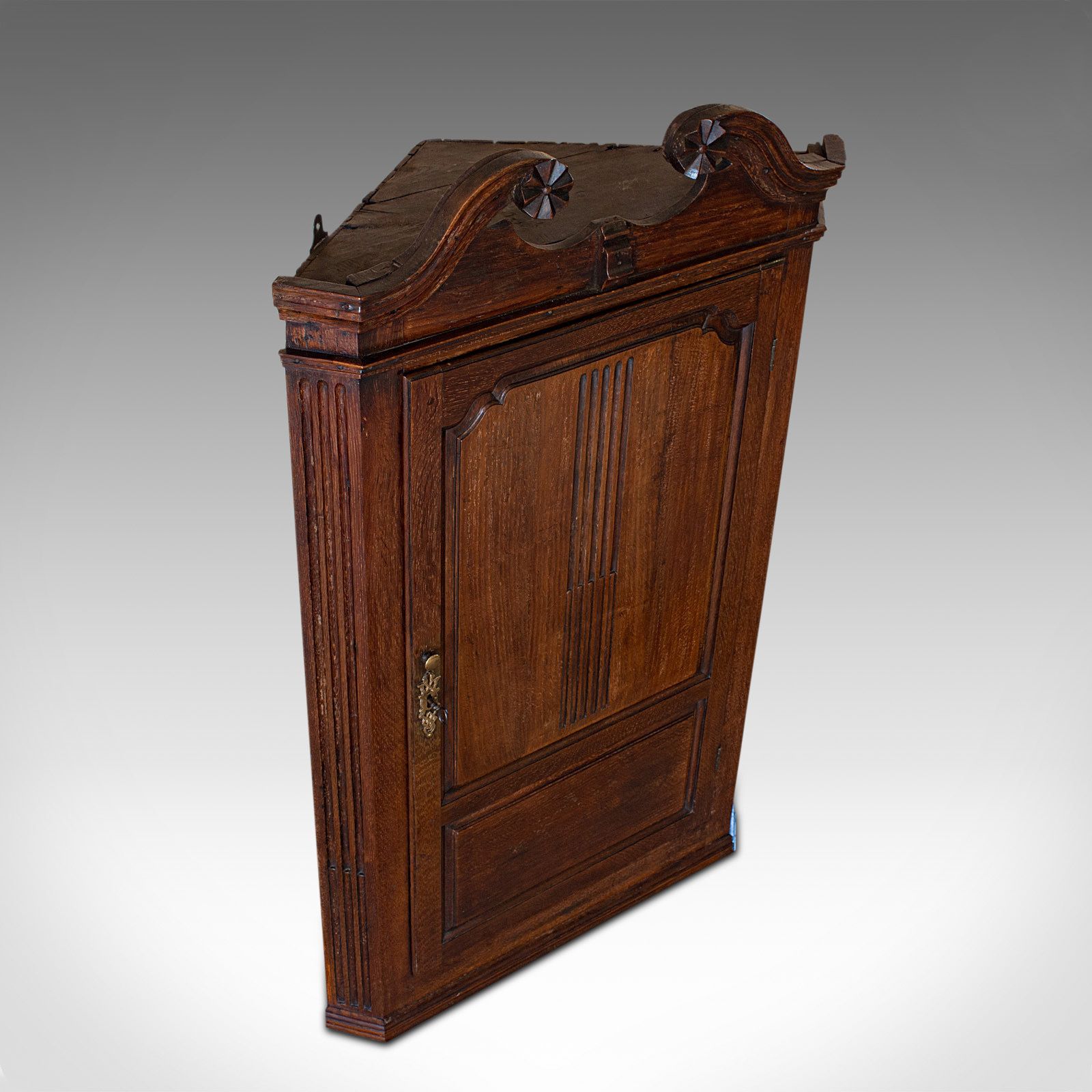 Antique Georgian Corner Cabinet, English, Oak, Wall Hanging Cupboard, Circa 1780 photo vinterior