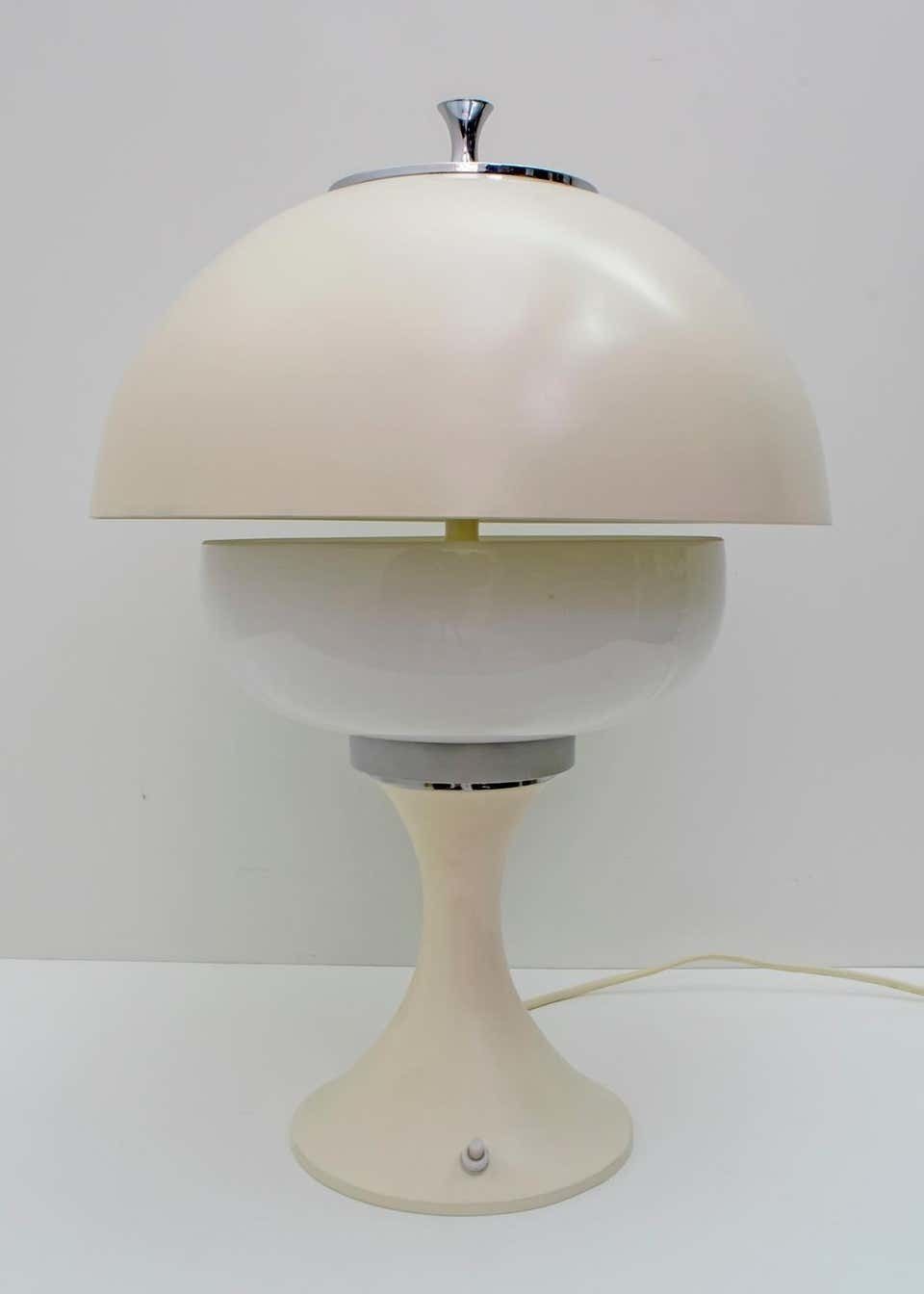 photo furniture Pair After Gaetano Sciolari Mid Century Italian Lamps, 1960s
