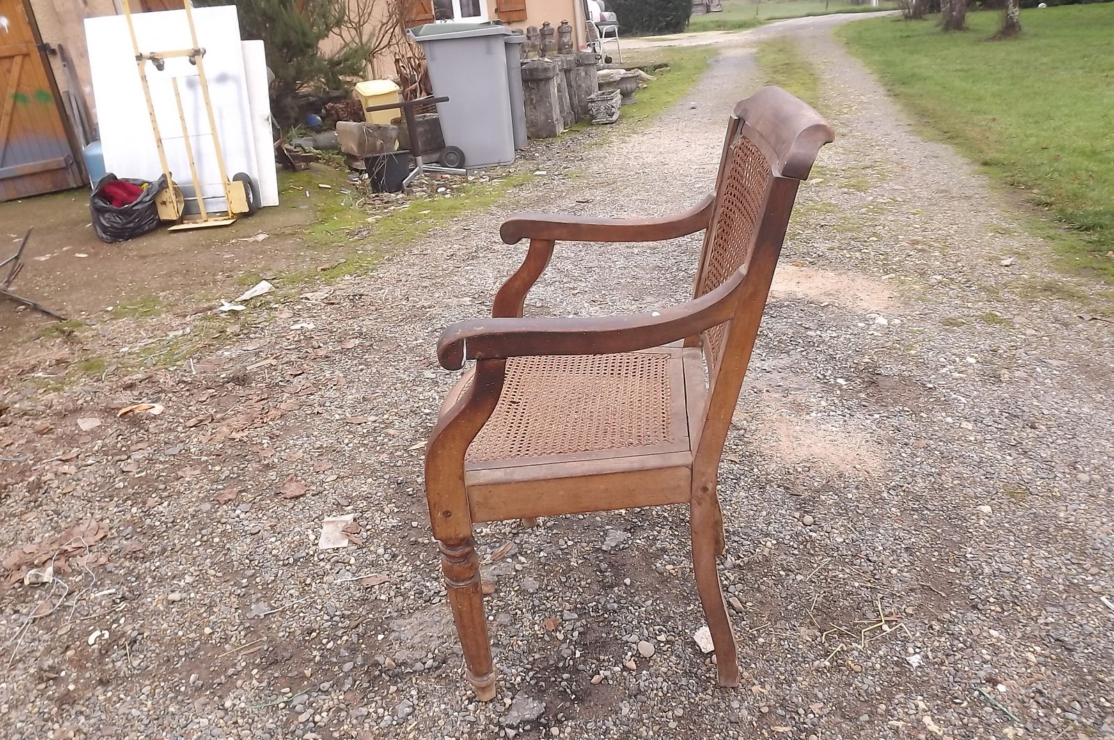 Chair Ran 30 Years photo vinterior