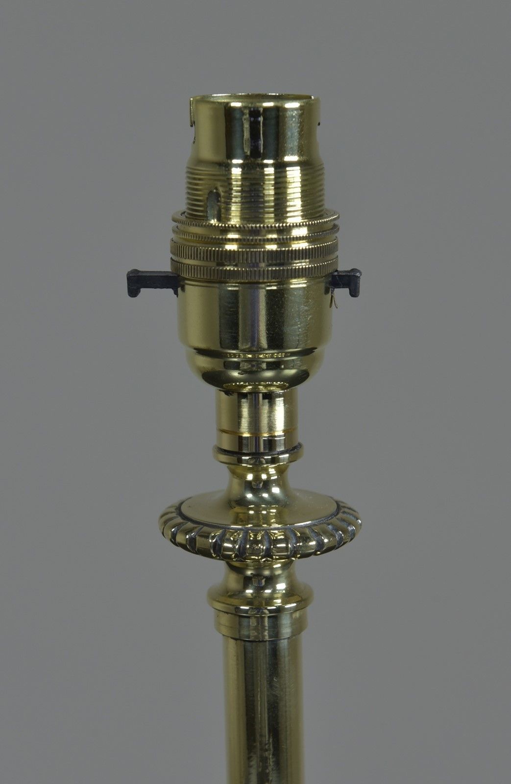 Antique Brass "Bead & Reel" Table / Desk Lamp photo vinterior