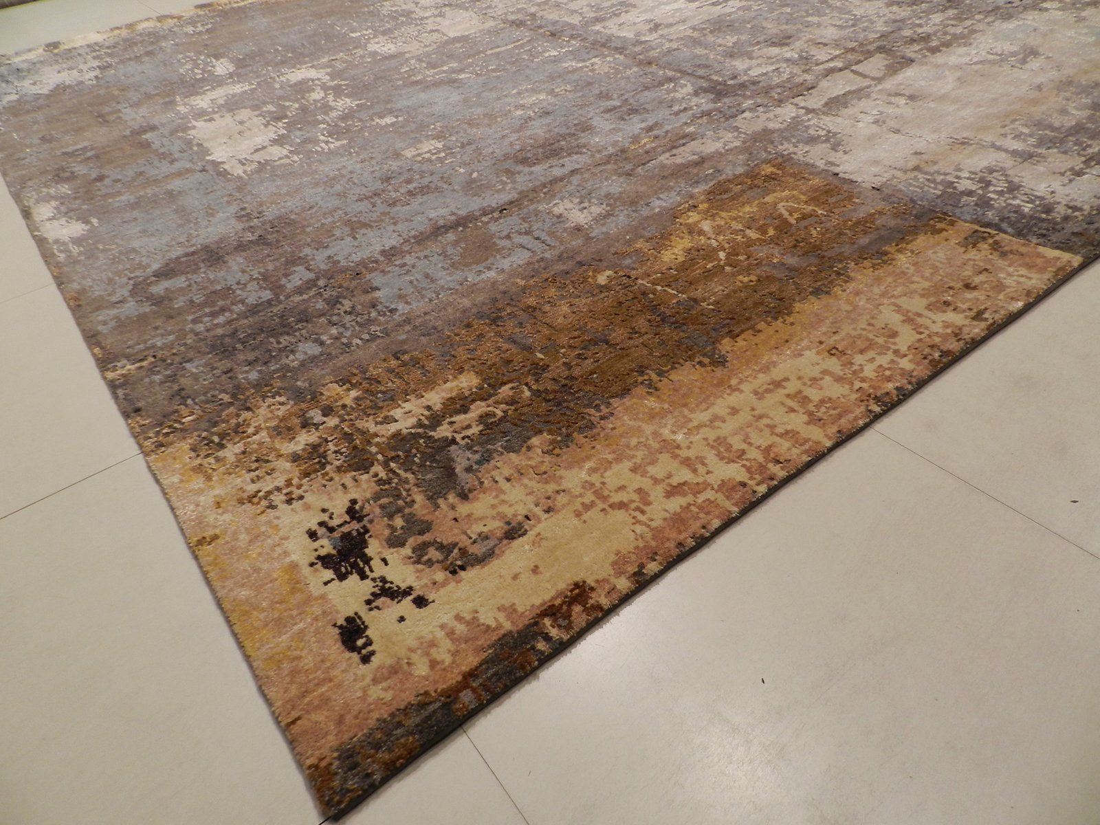 Jaipur 10/10 Carpet From Zenza Contemporary Art & Deco photo Textiles