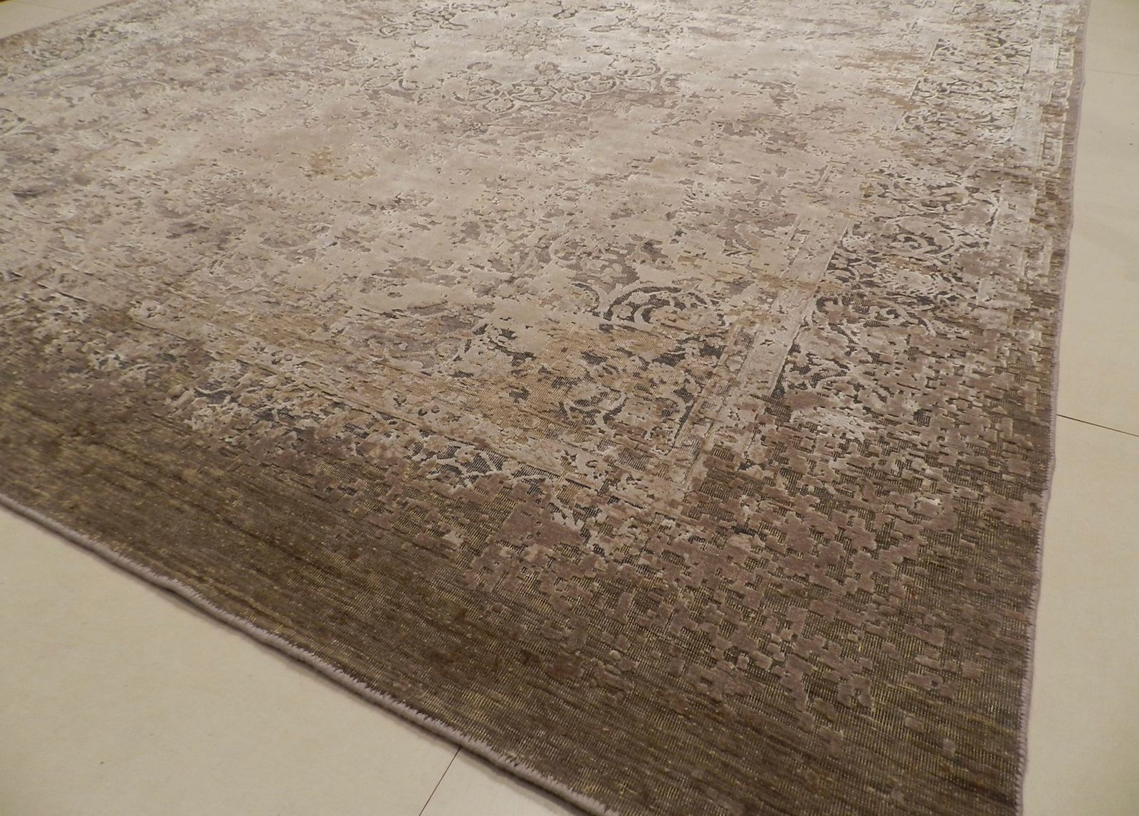 Alfombra Vintage 11/11 Carpet From Zenza Contemporary Art & Deco photo furniture