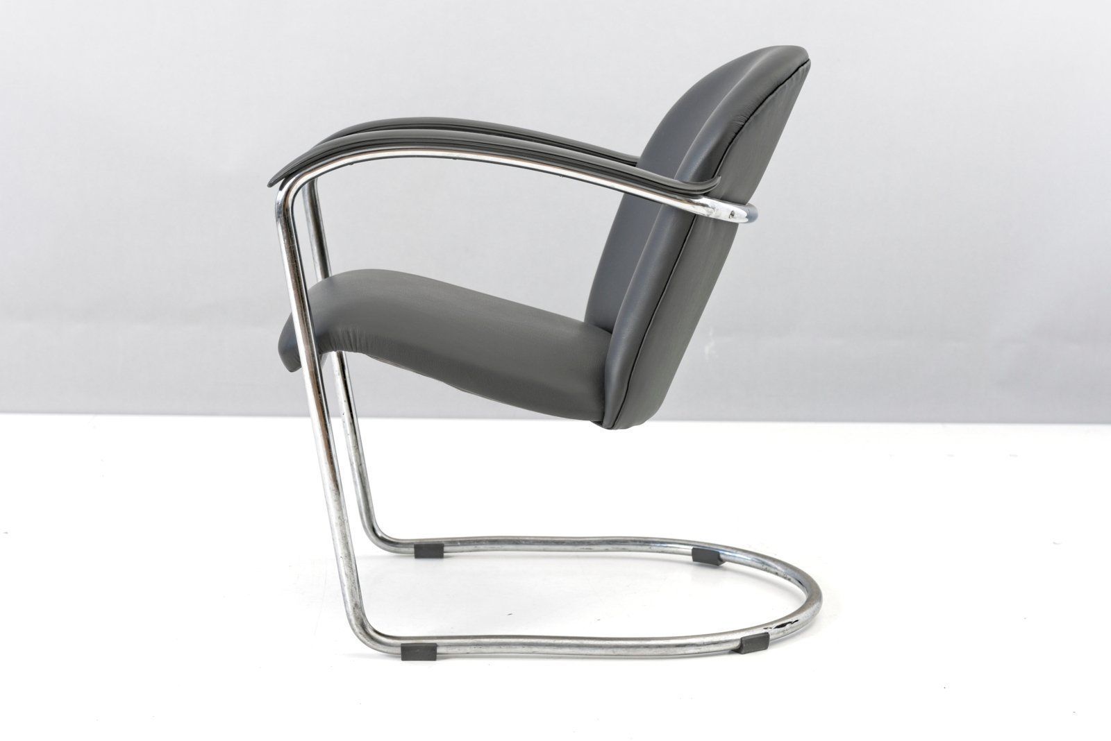 photo vinterior Dutch Nr. 414 Cantilever Armchair By Willem Hendrik Gispen For Gispen, 1930s