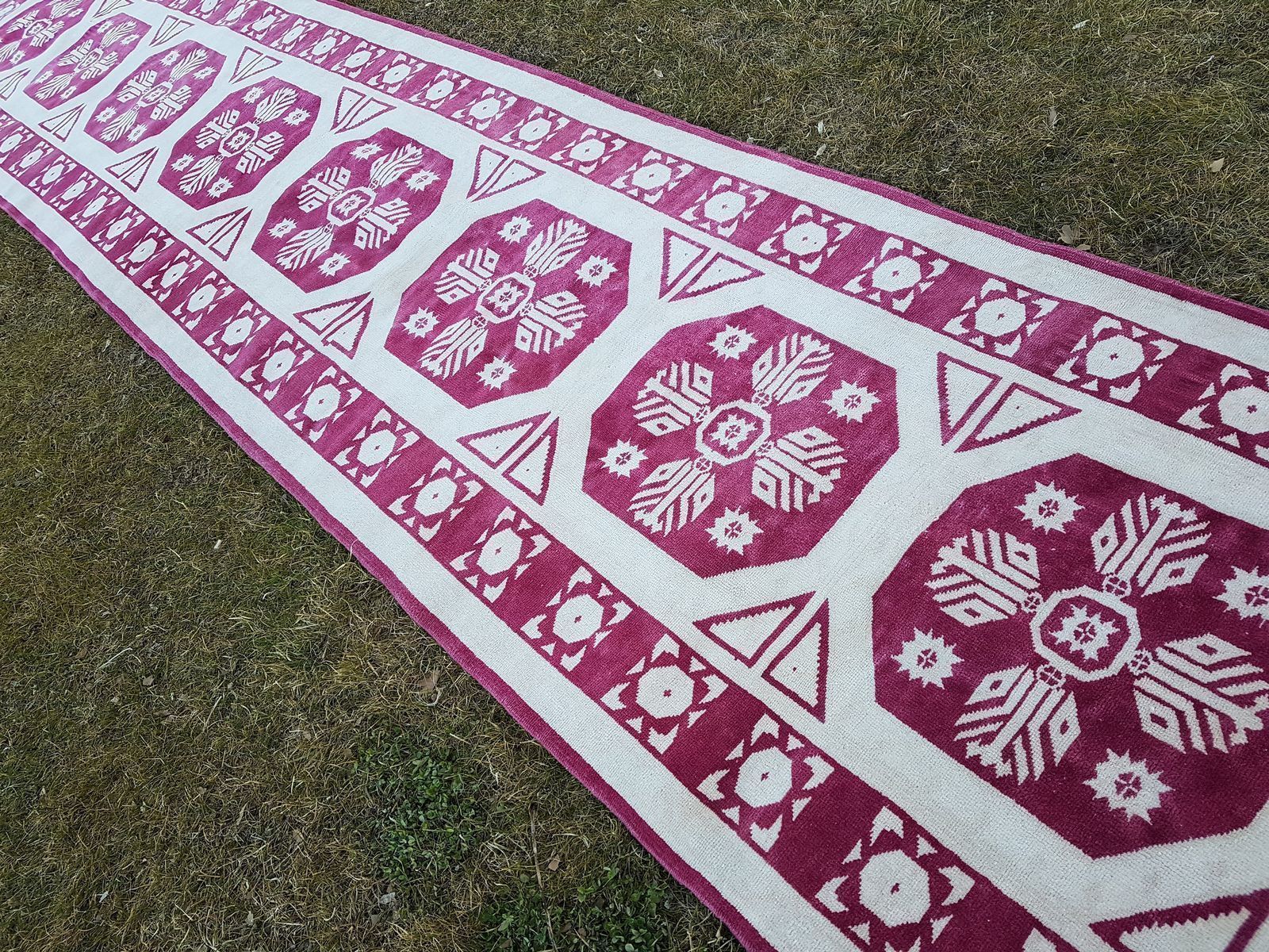 photo furniture Vintage Tribal Oushak Runner