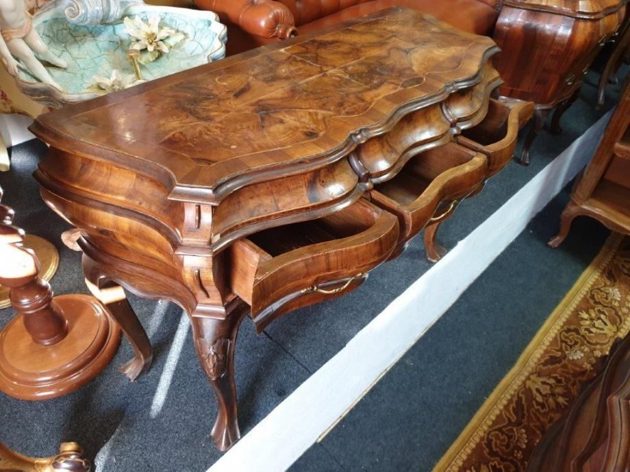 Bombed Chest Of Drawers Of Smaller Dimensions photo Furniture