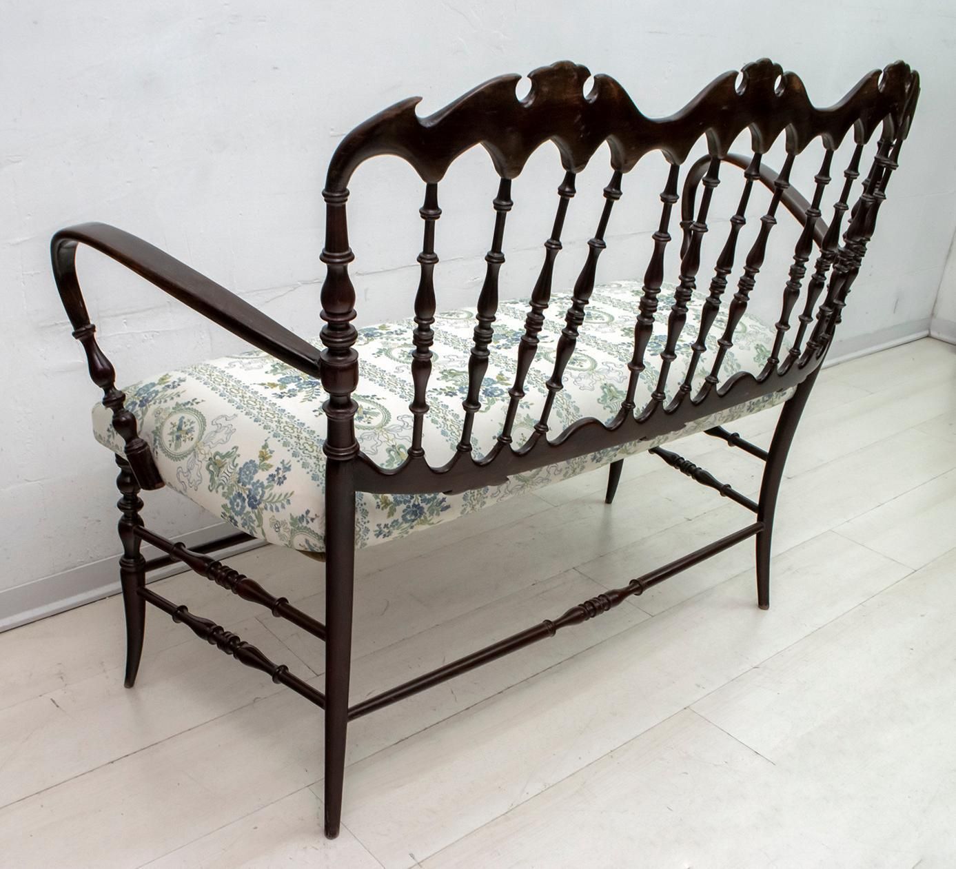 photo buy Giuseppe Gaetano Descalzi Midcentury Italian Chiavari Sofa And 2 Armchairs, 50s