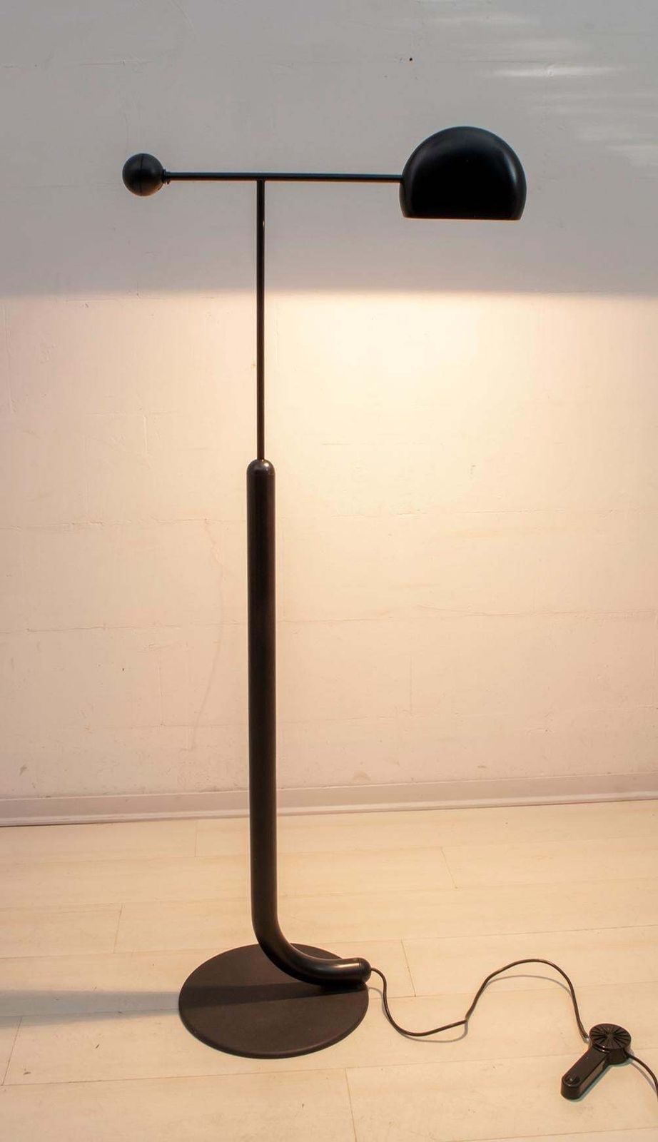 Toshiyuki Kita Italian Floor Lamp "Tomo" By Luci, 1985 photo for sale