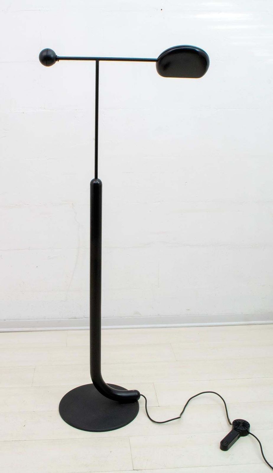 Toshiyuki Kita Italian Floor Lamp "Tomo" By Luci, 1985 photo Lighting