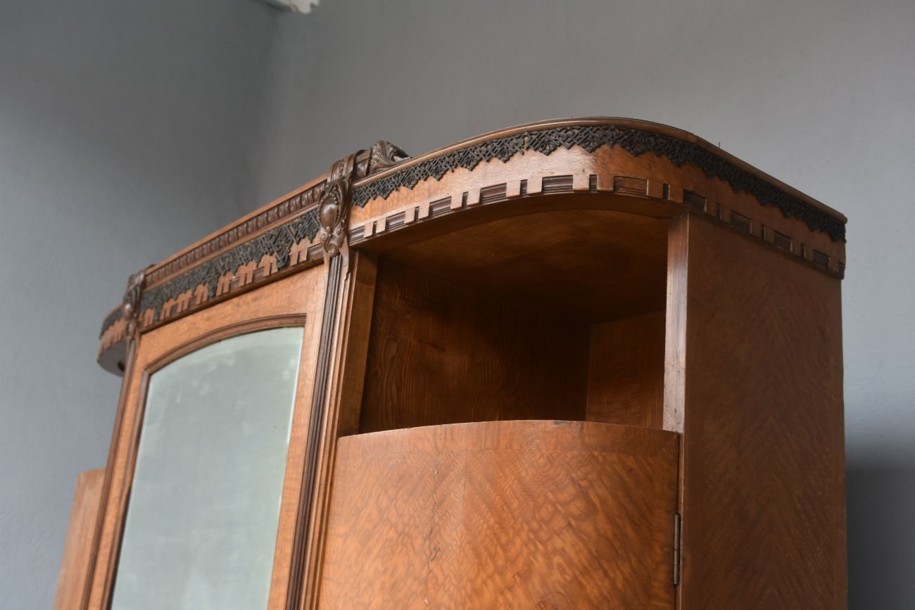 photo furniture 1900 Art Nouveau Mahogany Mirrored Cabinet With Maple Burl