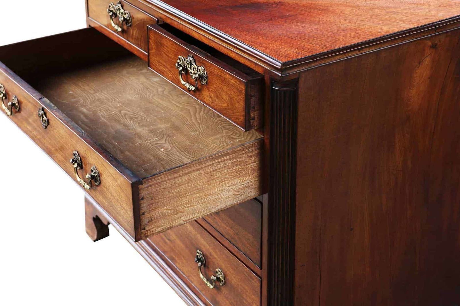 Fine George II Mahogany Chest Of Drawers photo for sale