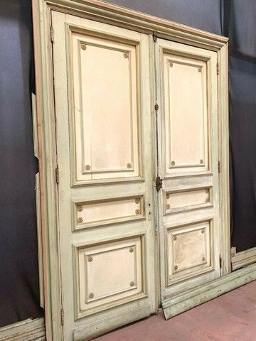 photo furniture Pretty Louis XVI Style Woodwork In Patinated Wood