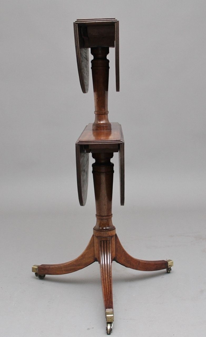 photo furniture Early 19th Century Mahogany Dumbwaiter