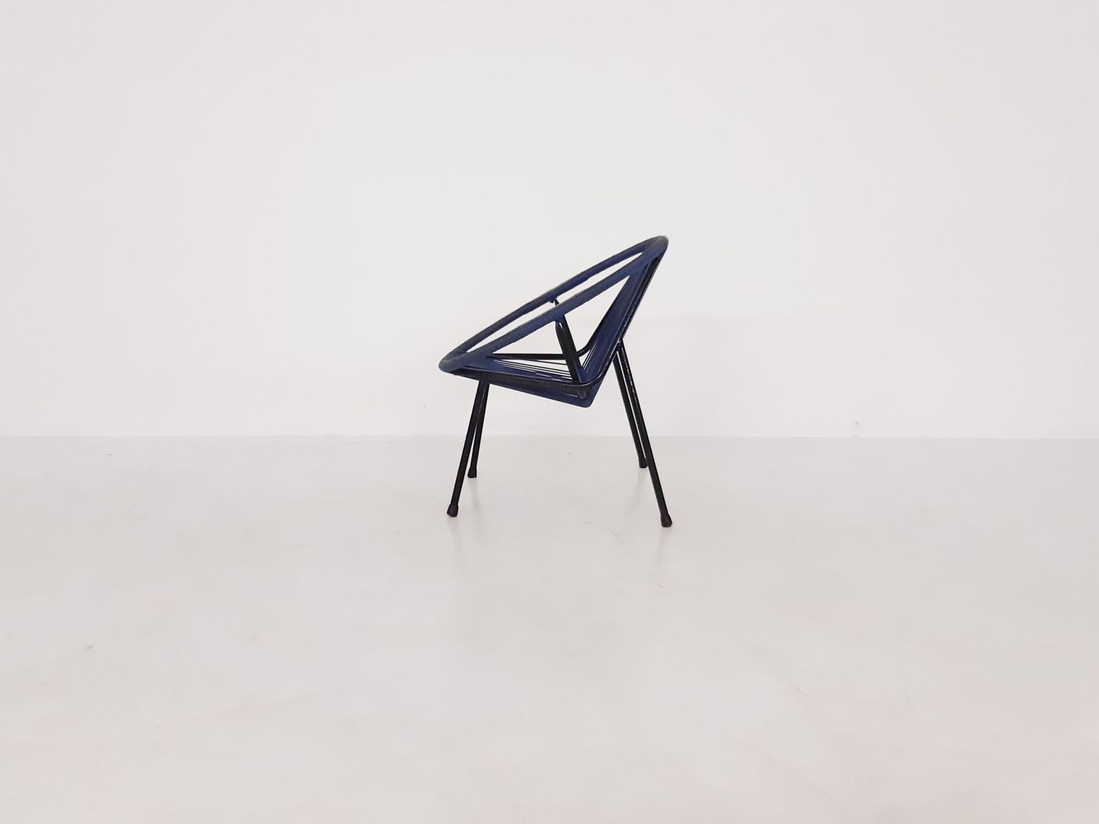 Mid Century Buitenfauteuil Met Plastic Draadwerk photo for sale