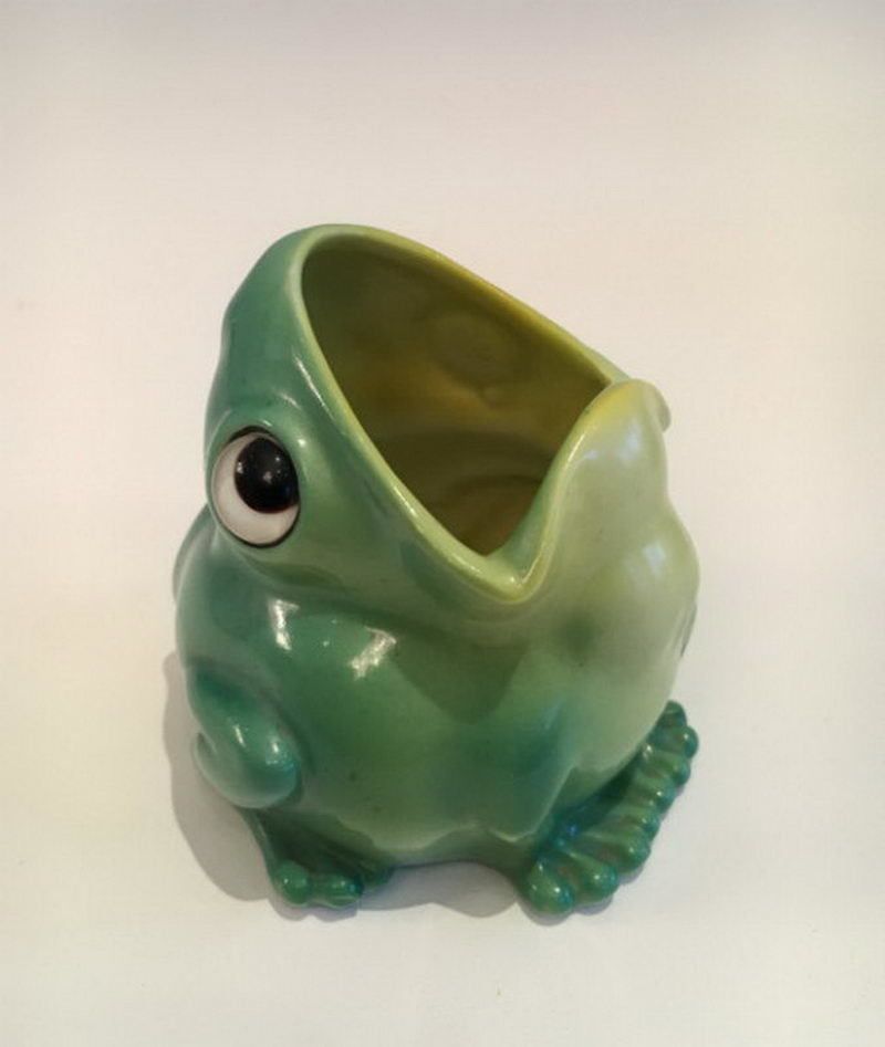 In The Style Of Marcel Sandoz. Stylish Frog In Porcelain. Signed Rx 1913. Circa 1910