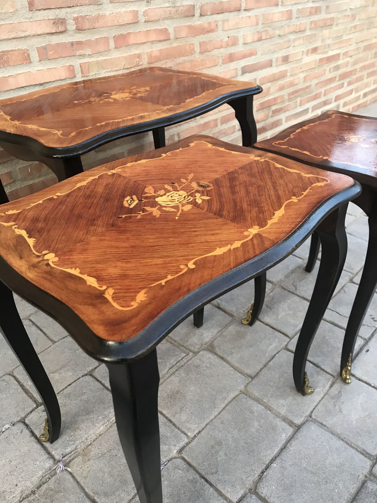 20th Century Nest Of 3 Marquetry Side Tables With Cabriole Shaped Legs photo Furniture