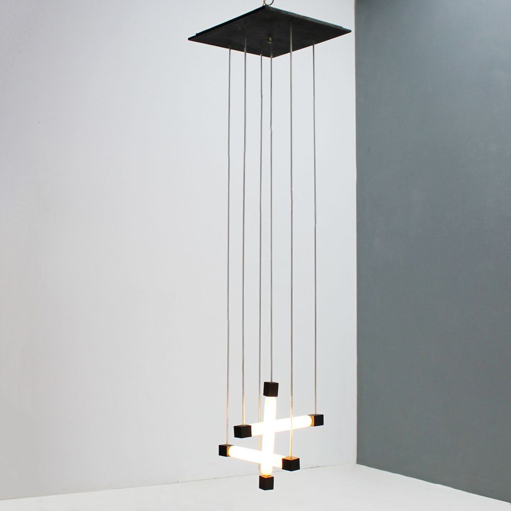 Buizenlamp Toegeschreven Aan Gerrit Rietveld photo 9500.0