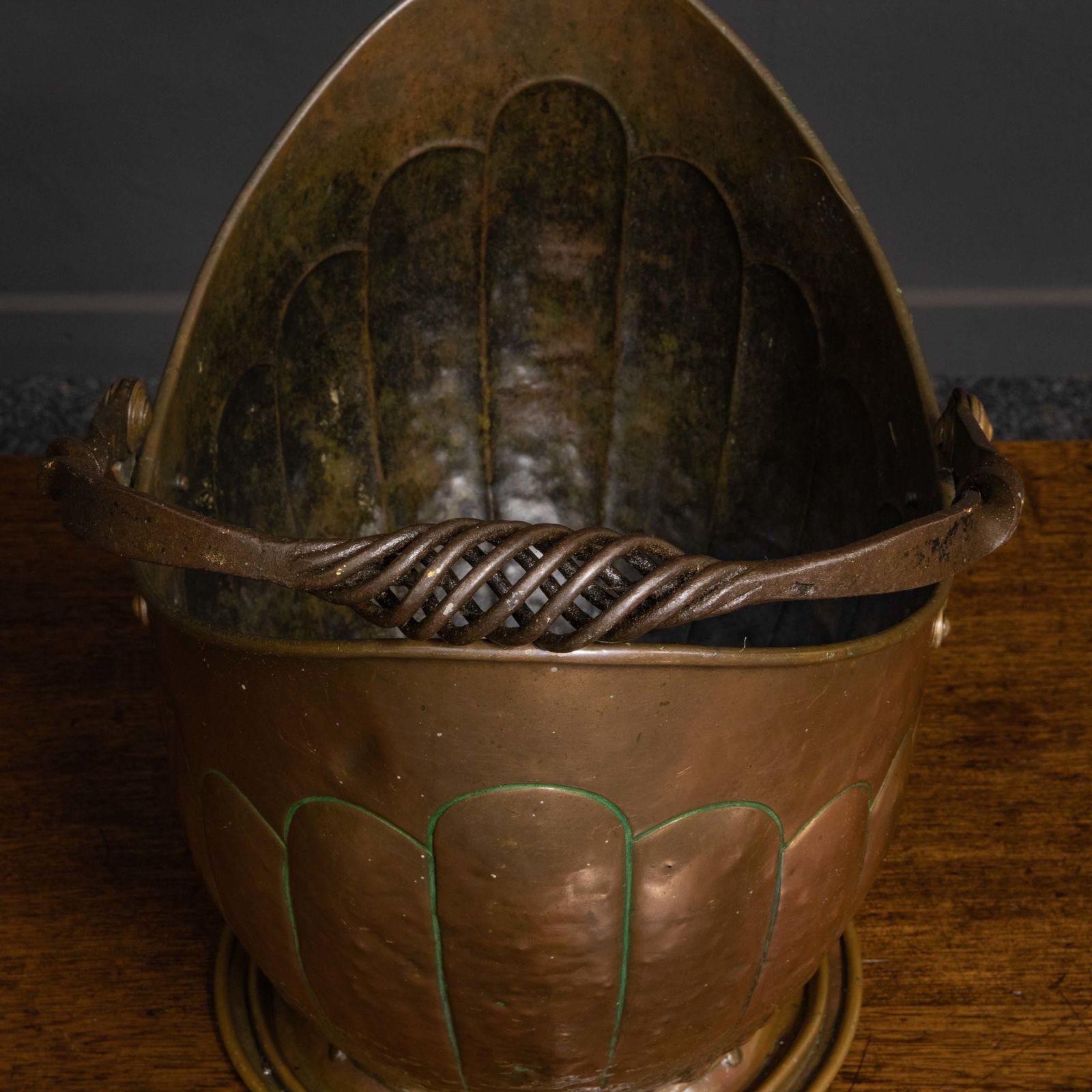 Victorian Copper Coal Helmet photo vinterior