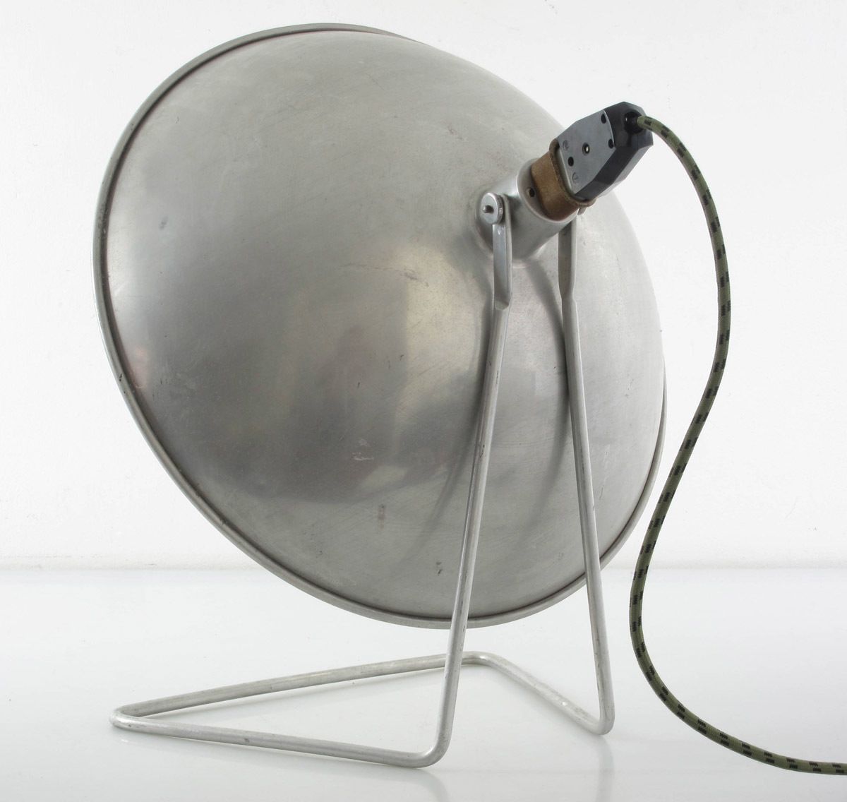 Grote Franse Aluminium Tafellamp photo for sale