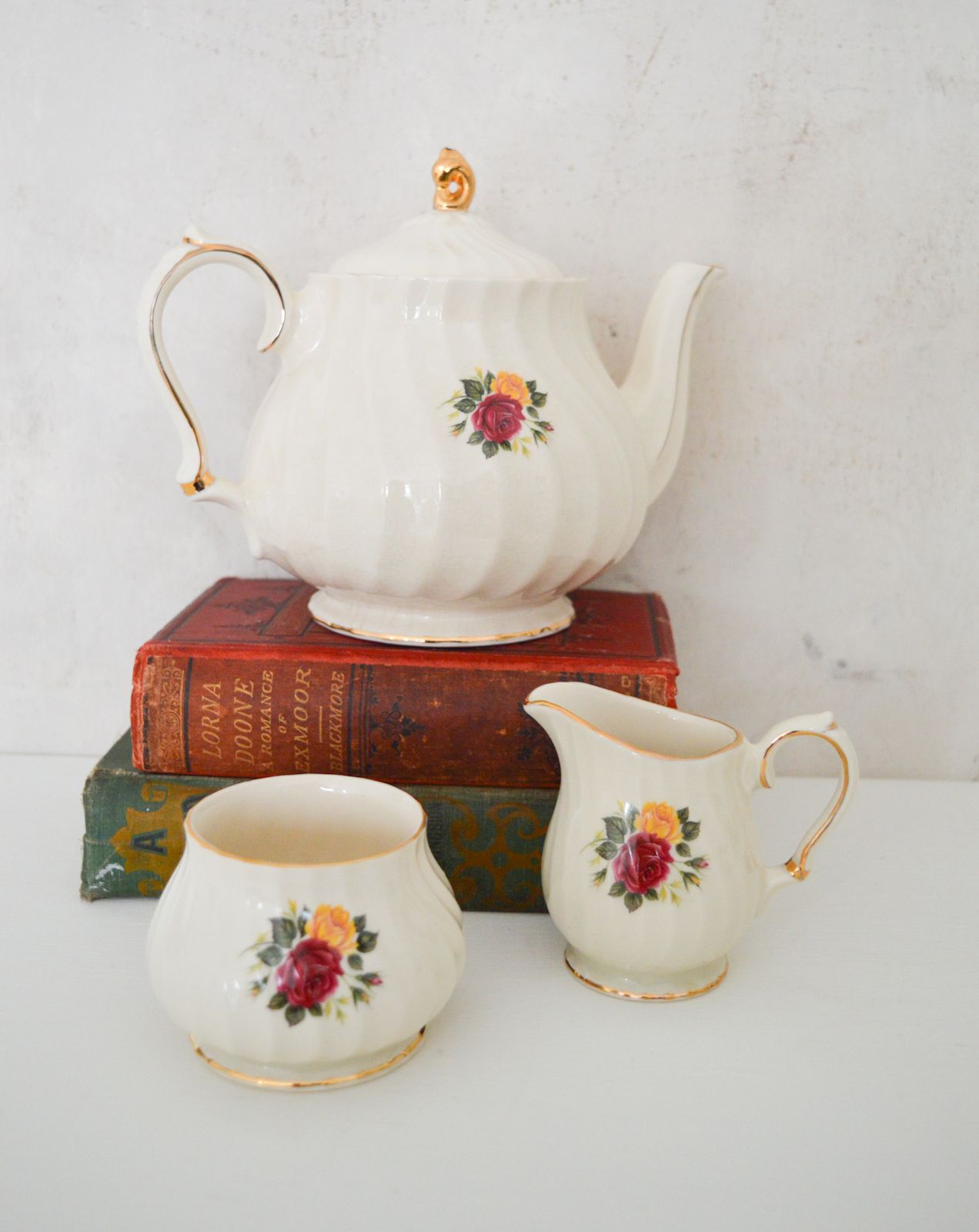 Sadler Porcelain China Tea Set , Teapot Cream And Sugar Bowl, Shabby Chic Afternoon Tea Set, Hand Painted With Gold Rim Sadler England photo buy