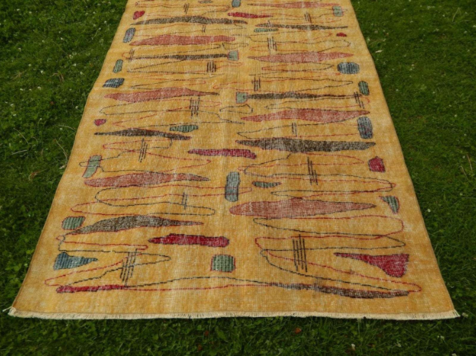Vintage Zeki Müren Rug With A Modern Design   Turkish Art Deco Rug 5′ × 8′2″ photo 2052.0