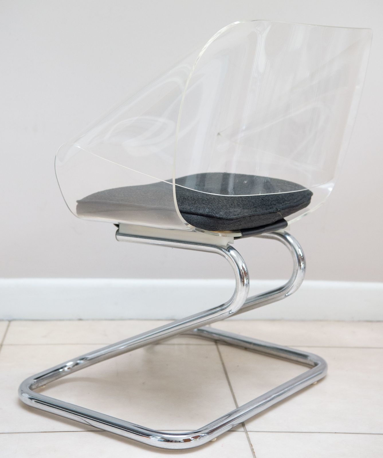 Rare Kids Size Guzzini Armchair In Metal And Acrylic By Harvey Guzzini From 1968. Legs In Chromed Metal. Shell In Acrylic. photo vintage