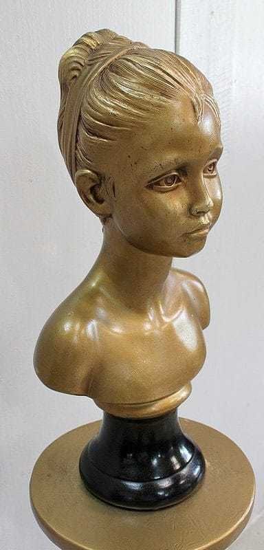 Bust Of A Girl And Twisted Column, In Golden Plaster   1900/1920 photo 1112.4
