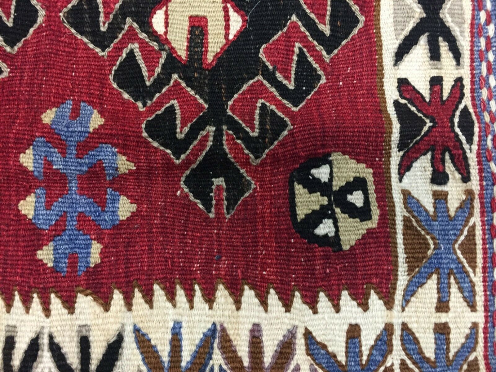 Small Vintage Turkish Kilim 112x81 Cm Tribal Kelim Rug, Black, Red, Blue photo vintage