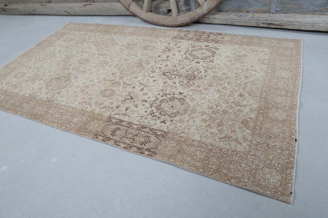 116x204 Cm Muted Beige Rug, Turkish Rug, Luxury Area Rug, Vintage Oushak Anatolian Rug, Ethnic Floral Rug, Distressed Rug, Runner Neutral Area photo Textiles