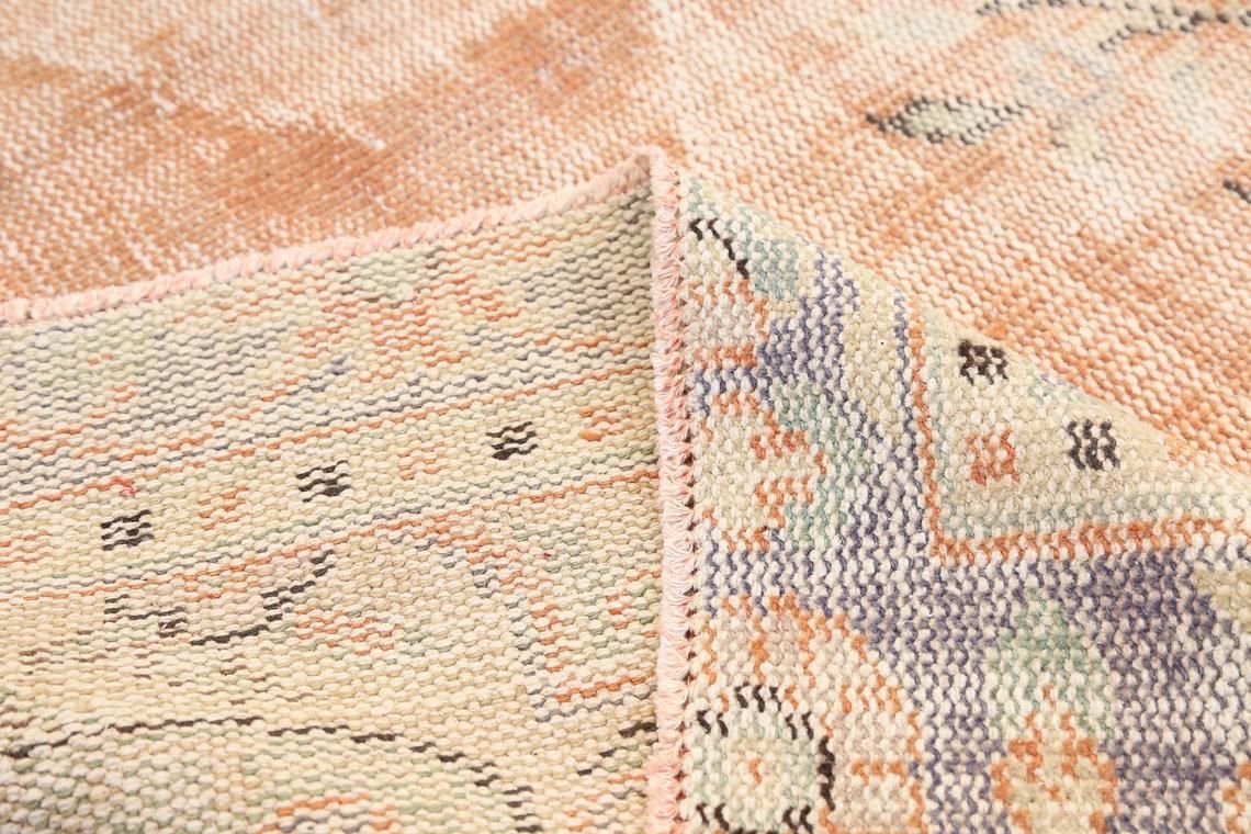 photo furniture 5.5x9, Vintage Rug, Turkish Rug, Distressed Rug, Handwoven, Medallion, Oriental, Floral, Wool, Area Rug, Oushak Rug, Pink, Orange, Beige
