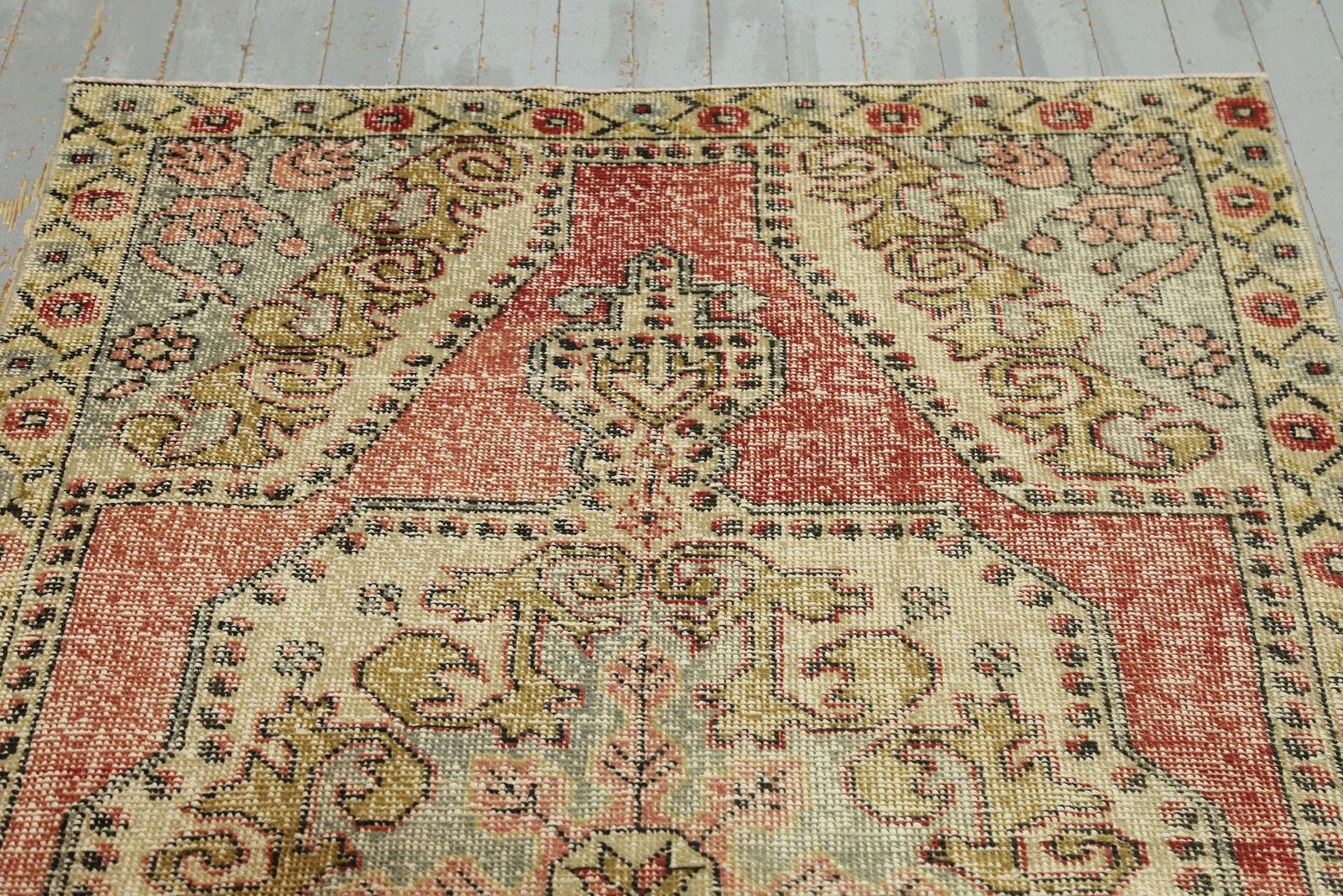 Turkish Vintage Rug, Antique Wool Rug, Oriental Rug, Home Decor, Area Rug, Tribal Bohemian Rug, Red, Beige Luxury Carpet Handmade photo Textiles