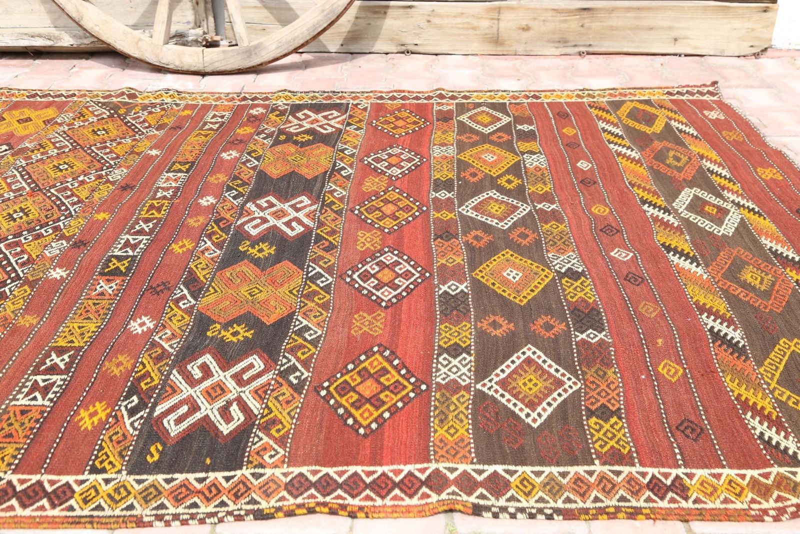 Turkish Kilim, Flatweave, Vintage Oushak, Wool, Handmade, Area Rug, Room Decor, Turkish, Red, Yellow Diamond photo furniture