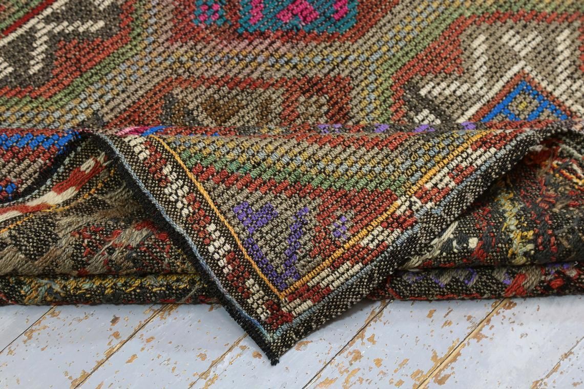 photo furniture 6x9 Antique Kilim, 5.9x9.4. Flat Weave Rugs, Turkish Vintage Oushak Rug, Home Decor, Pastel Beige Red, Green Red Pink, Luxury Area Rug