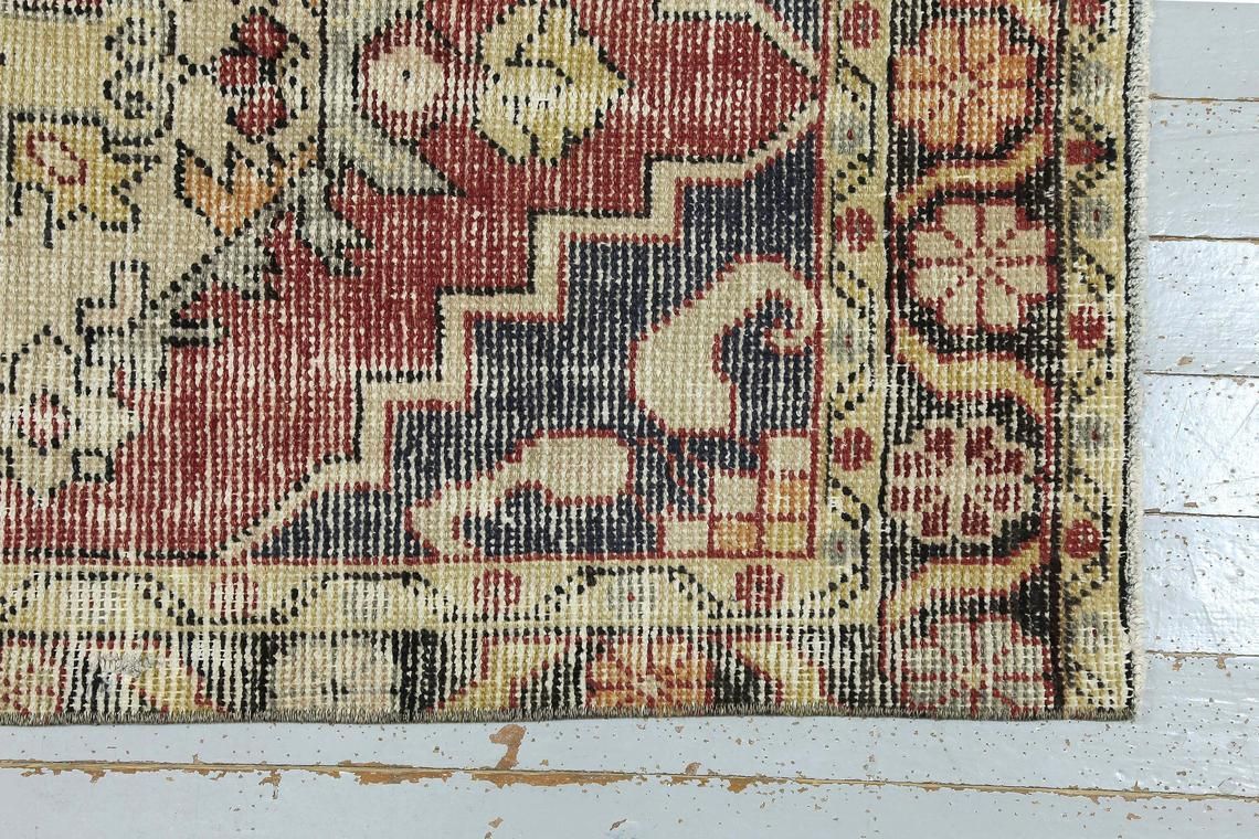 Red Turkish Runner, Boho Chic Vintage Runner, Turkey Rug, Farmhouse Decor, Rugs, Wool Rug, Runner Rug, Beige, Kitchen Runner Floral photo vintage