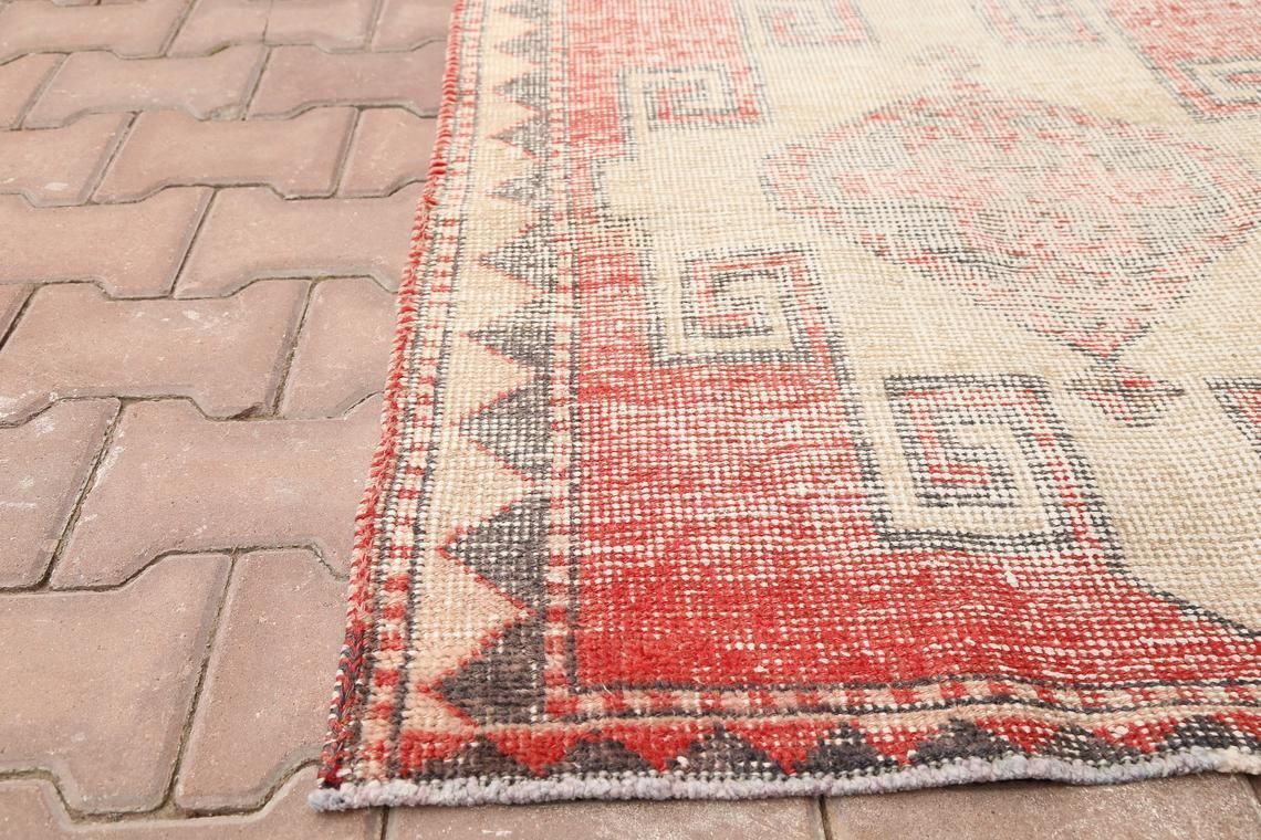 Hallway Turkish Runner, Geometric Vintage Wool, Handmade, Oushak Bohemian Faded Red, Distressed Triangle Border Beige Brown Rug photo vinterior