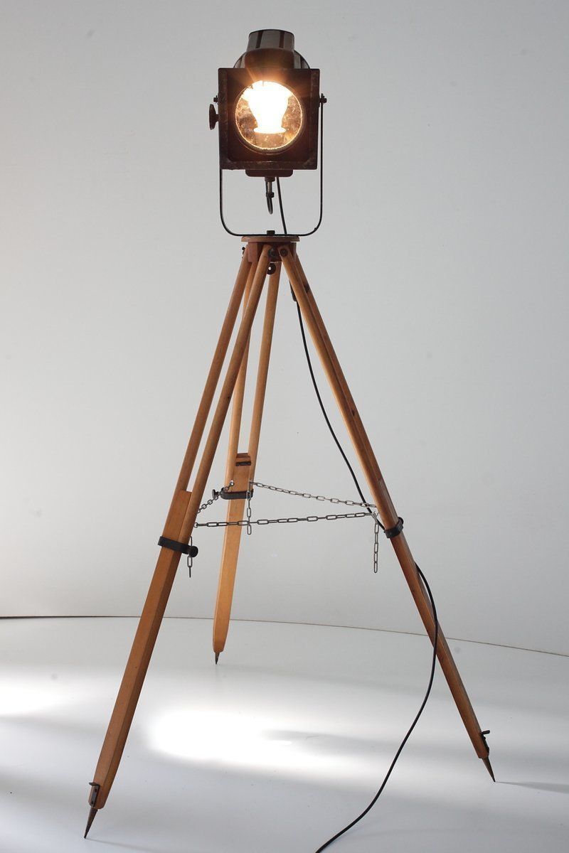photo buy Industriële Driepoot Vloerlamp, Ca. Jaren 1970