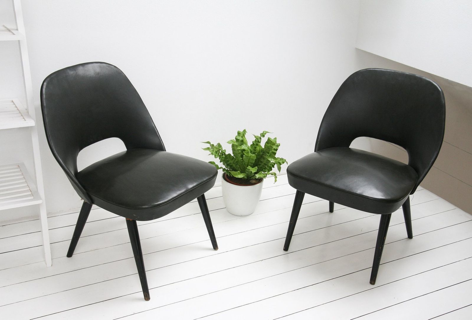 Small Mid Century Italian Lounge Chairs, 1960s, Set Of 2