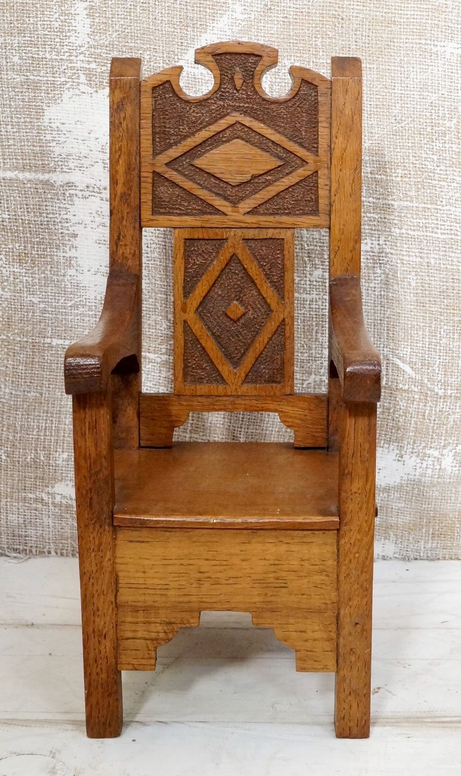 Miniature Oak Apprentice Chair photo 295.0