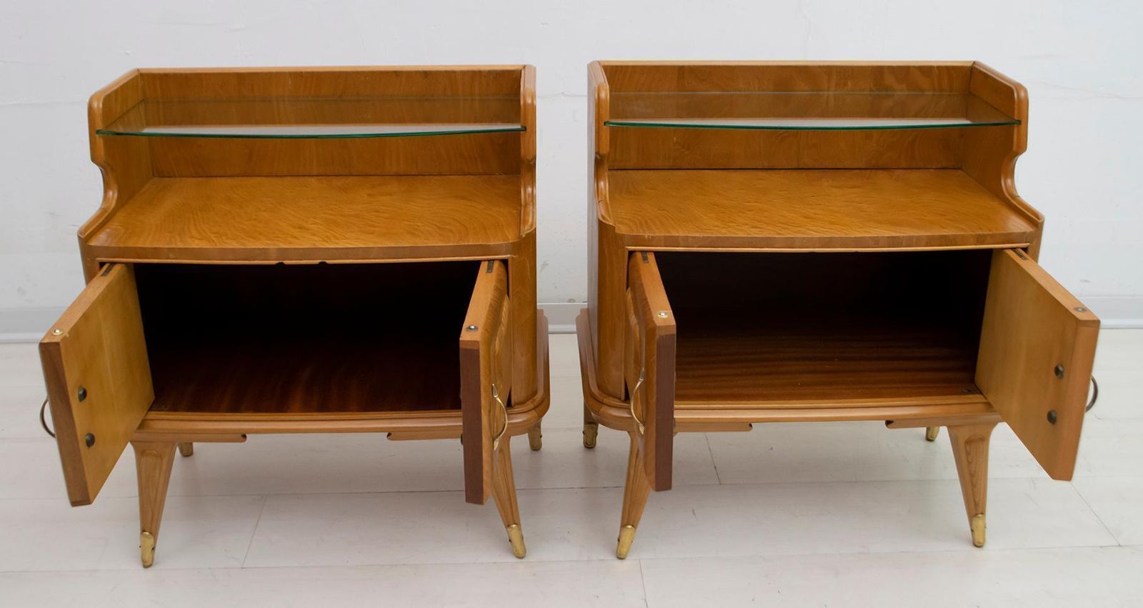 Pair Of Mid Century Modern Italian Ash Wood Night Stands, 1950s photo vinterior