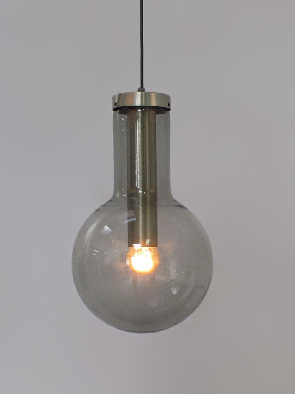 Pendant Raak Amsterdam Maxi Bulb Frank Ligtelijn photo furniture