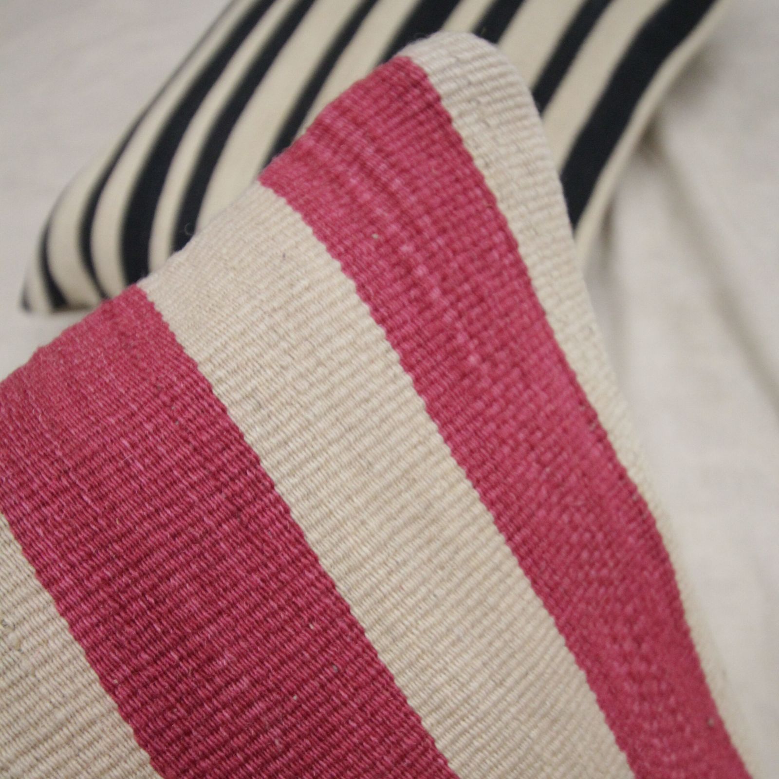 Large Striped Kilim Pink Cream Cushion Cover, Handwoven Scatter Cushion photo Textiles