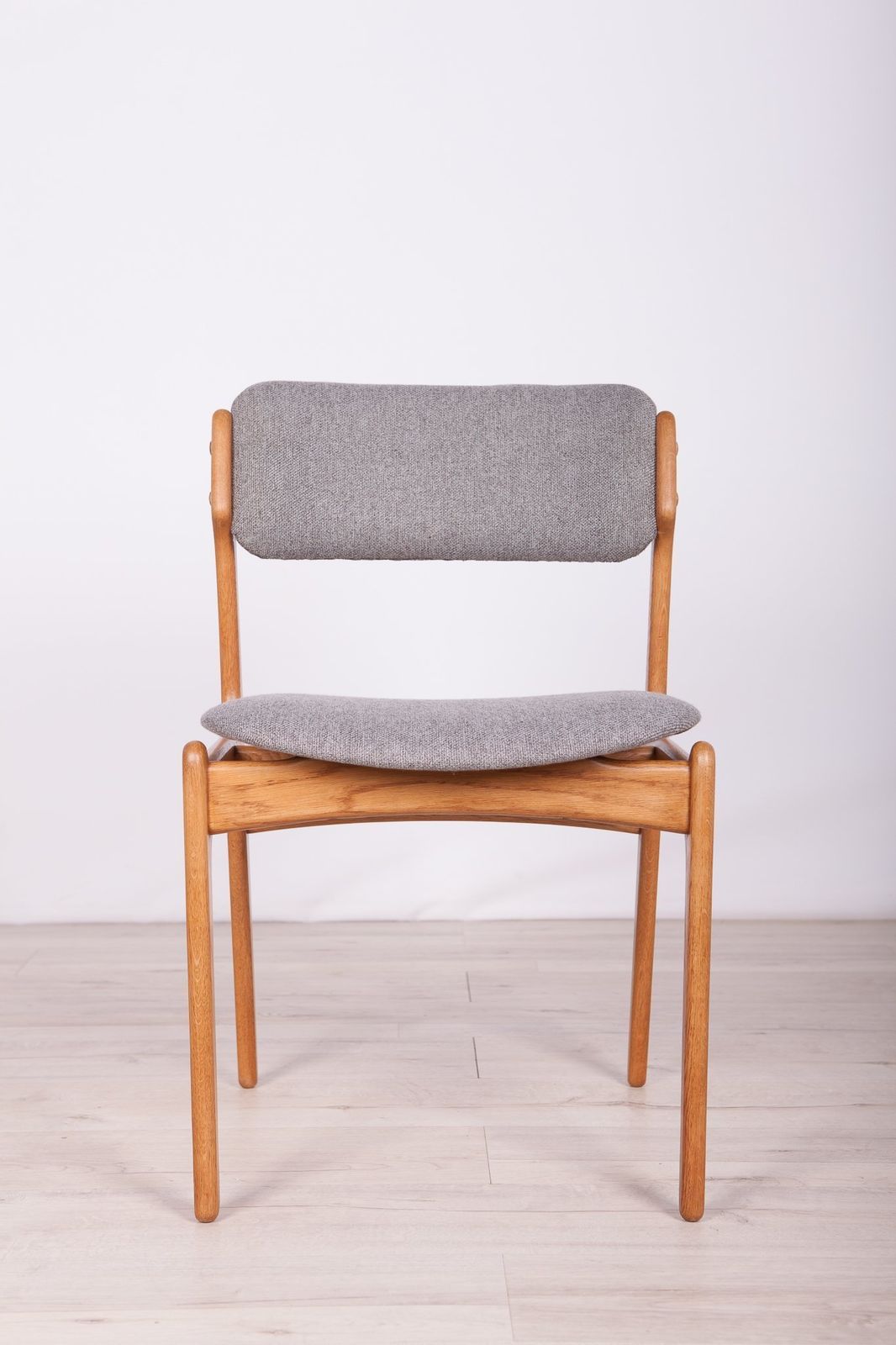 photo vinterior Model 49 Oak Dining Chairs By Erik Buch For Odense Maskinsnedkeri / Od Furniture, 1960s, Set Of 4