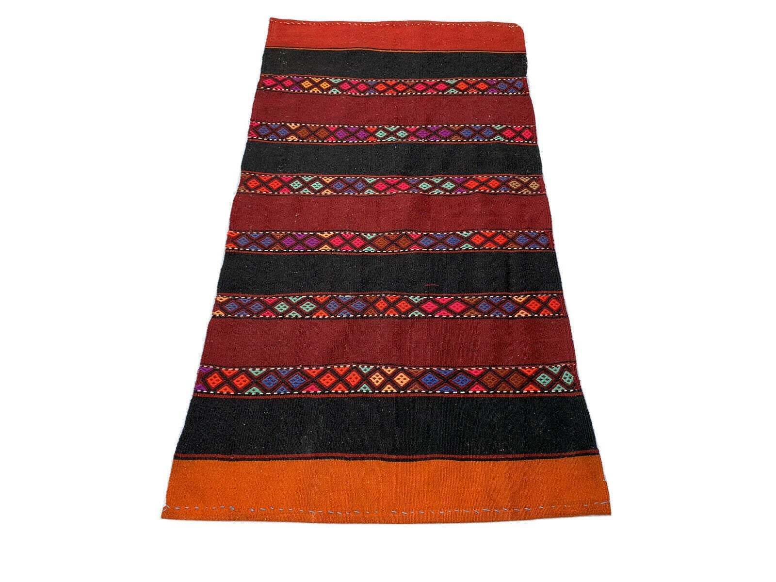 Traditional Turkish Kilim Rug , Vintage Turkish Wool Country Home Kelim photo for sale