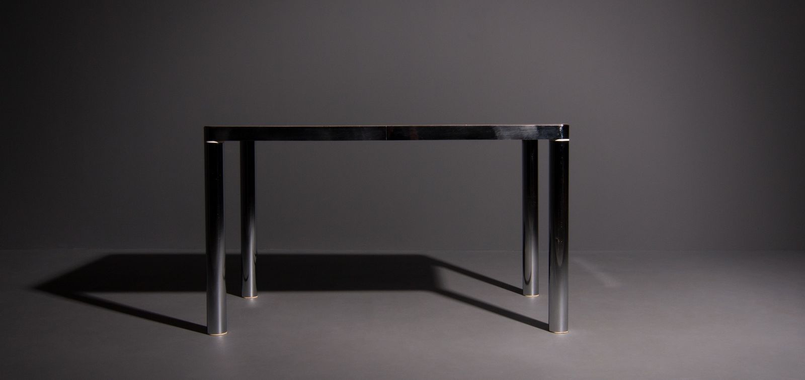 Salvarani Eettafel Met Verchroomd Stalen Frame photo for sale