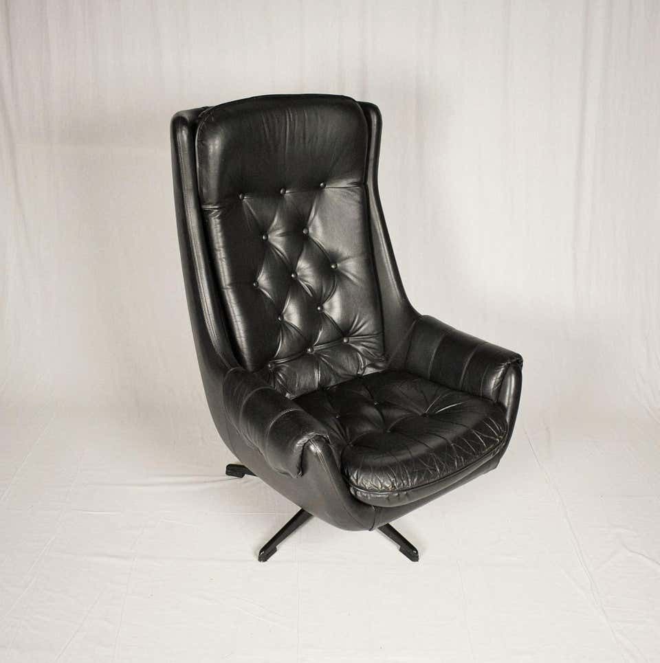Design Scandinavian Leather Armchair / Lounge Chair By Peem, 1970´S. photo furniture