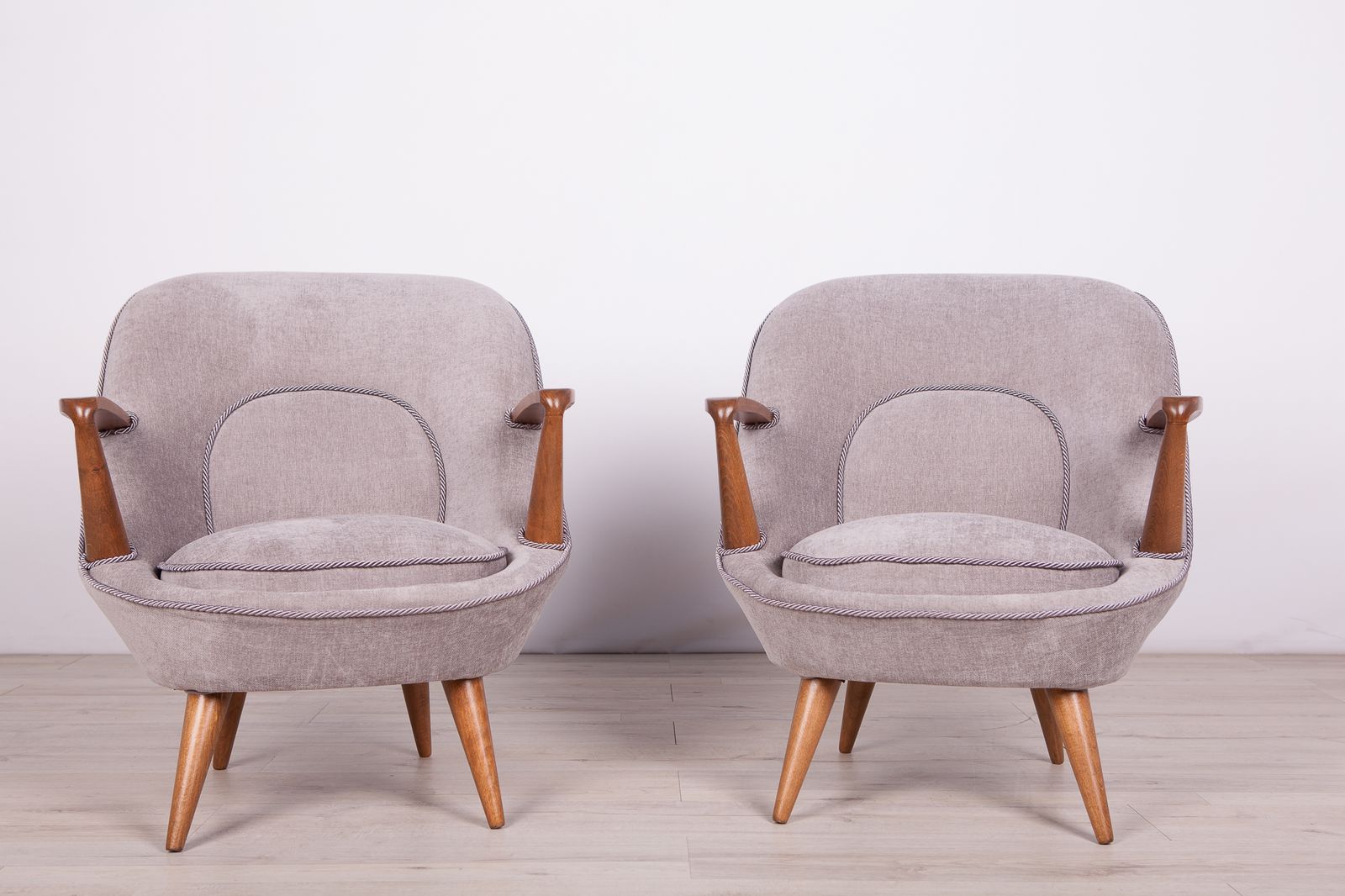 photo vinterior Model 345 Armchairs By J. Jędrychowicz & K. Racinowski For Poznan Furniture Factory, 1950s, Set Of 2