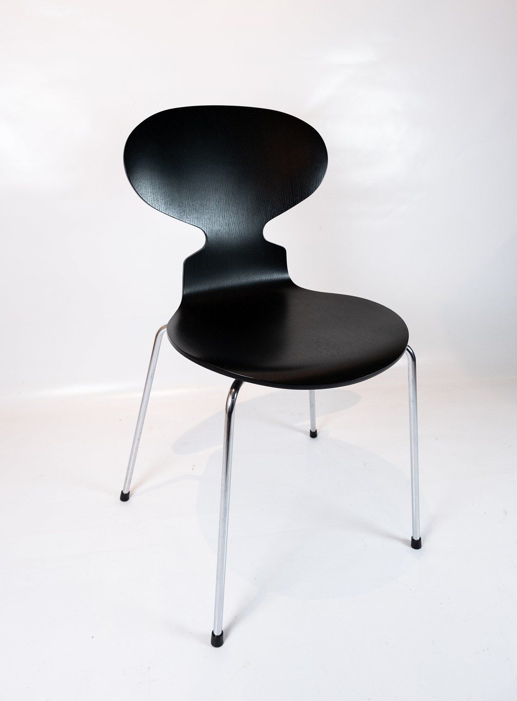 Set Of Four Black Ant Chairs, Model 3101, Designed By Arne Jacobsen In 1952 And Manufactured By Fritz Hansen In 2006. photo Furniture