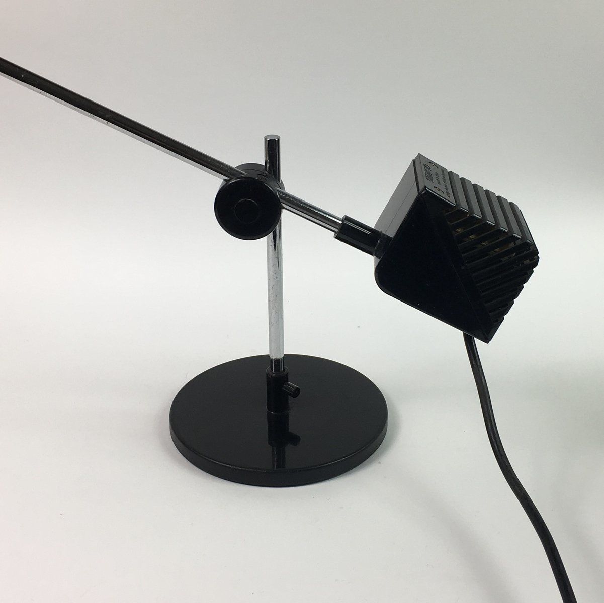 Vintage Maniglia Table Lamp By De Pas, D'urbino And Lomazzi For Stilnovo, 1970s photo vinterior